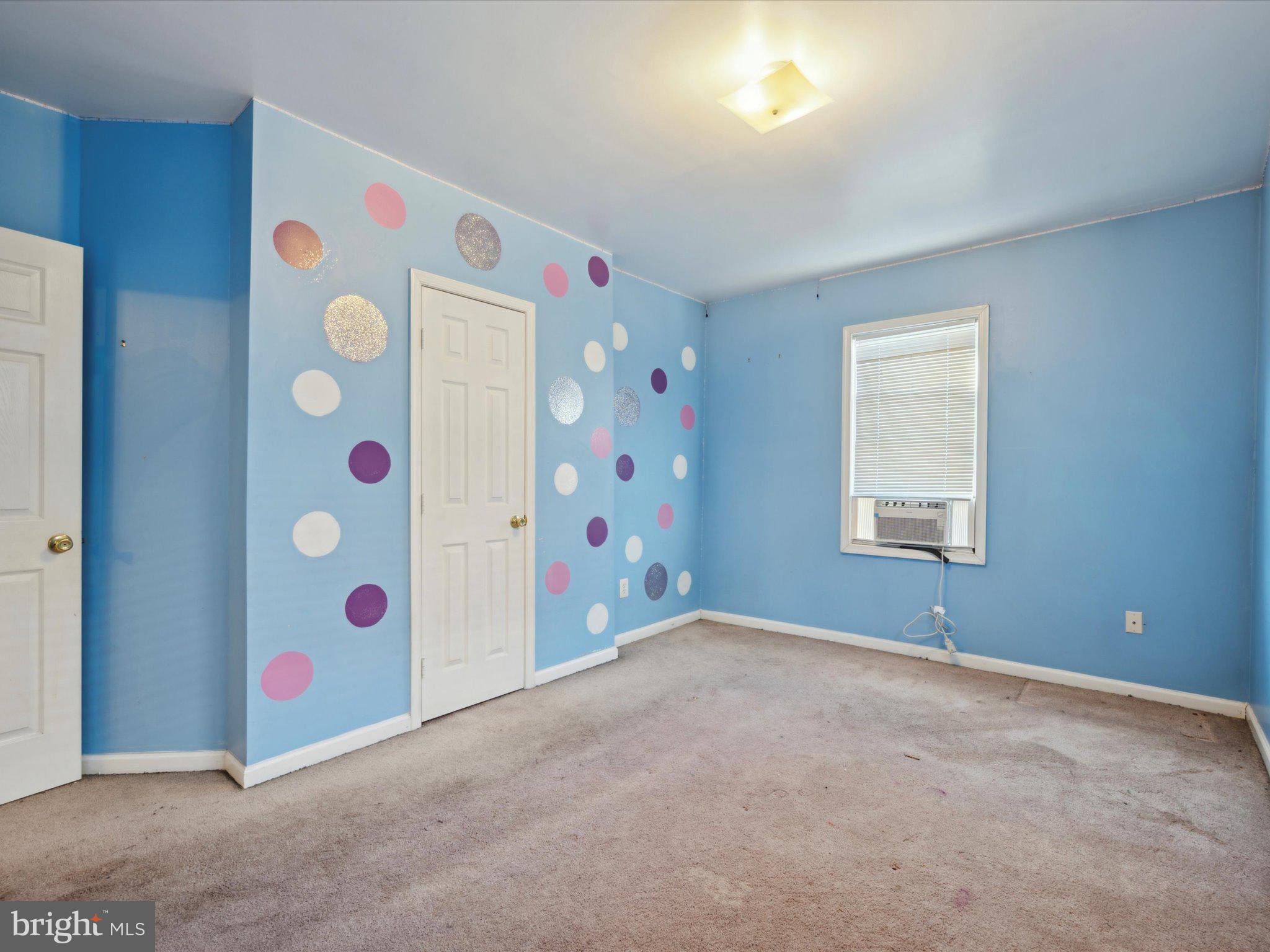 WEST OAK LANE - Residential