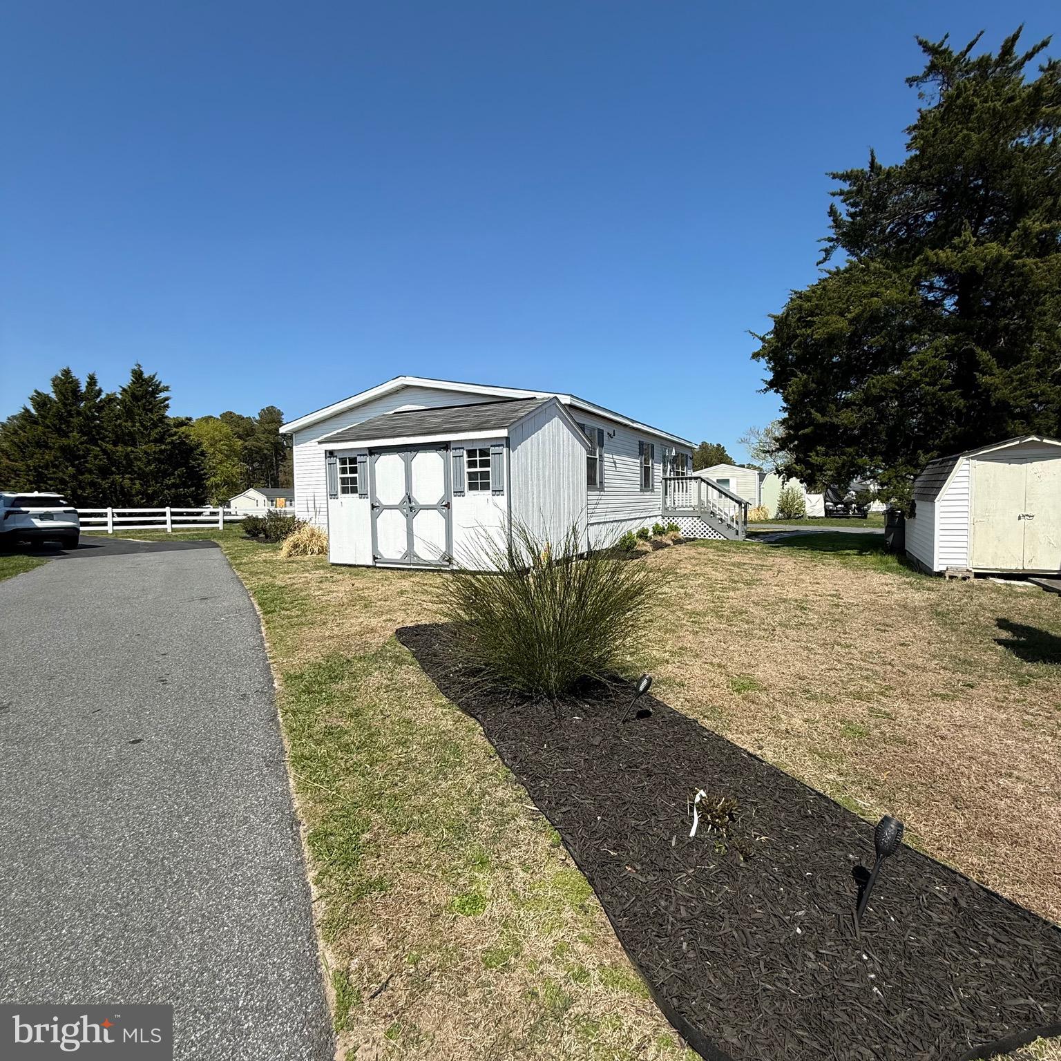 WHITE HOUSE BEACH - Residential