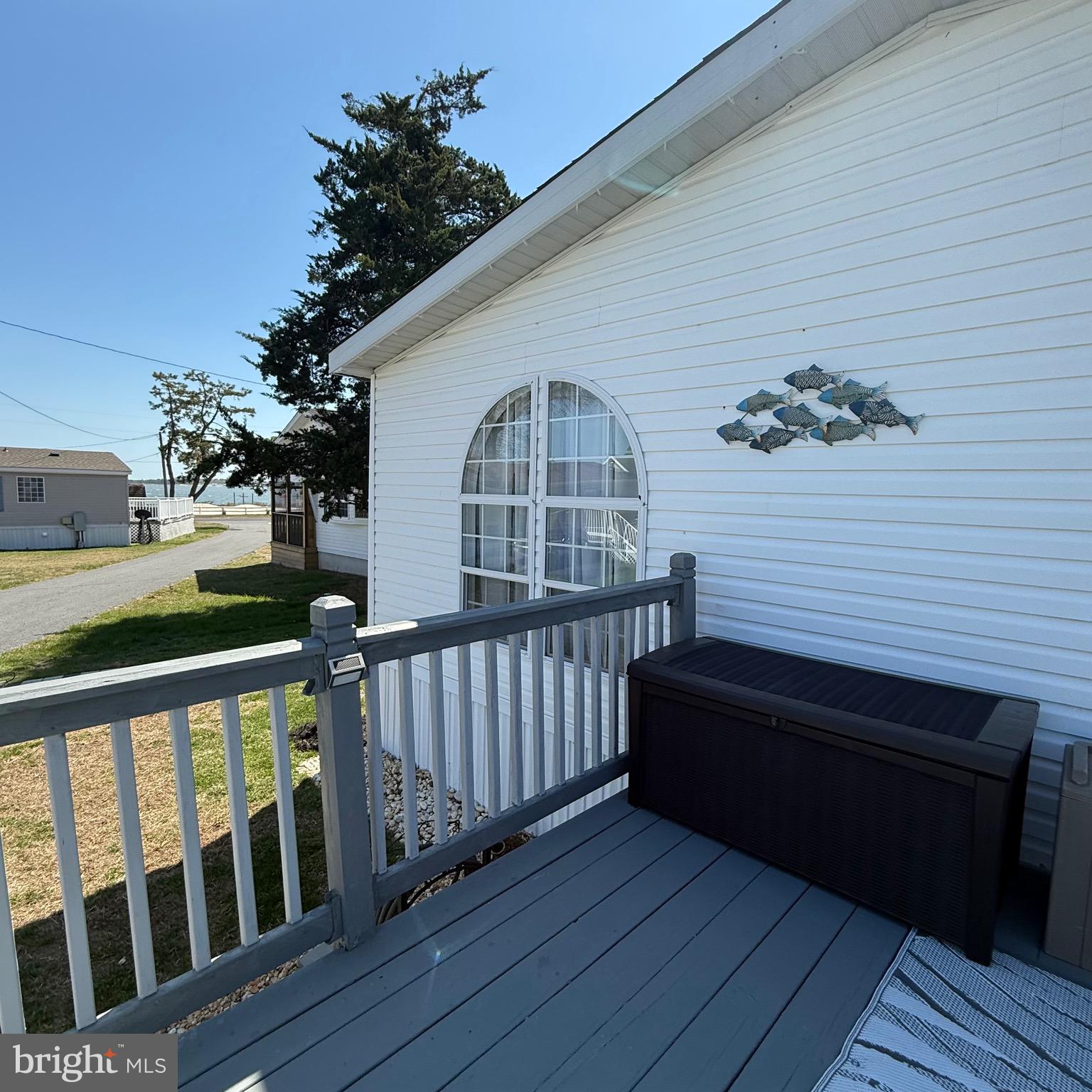 WHITE HOUSE BEACH - Residential