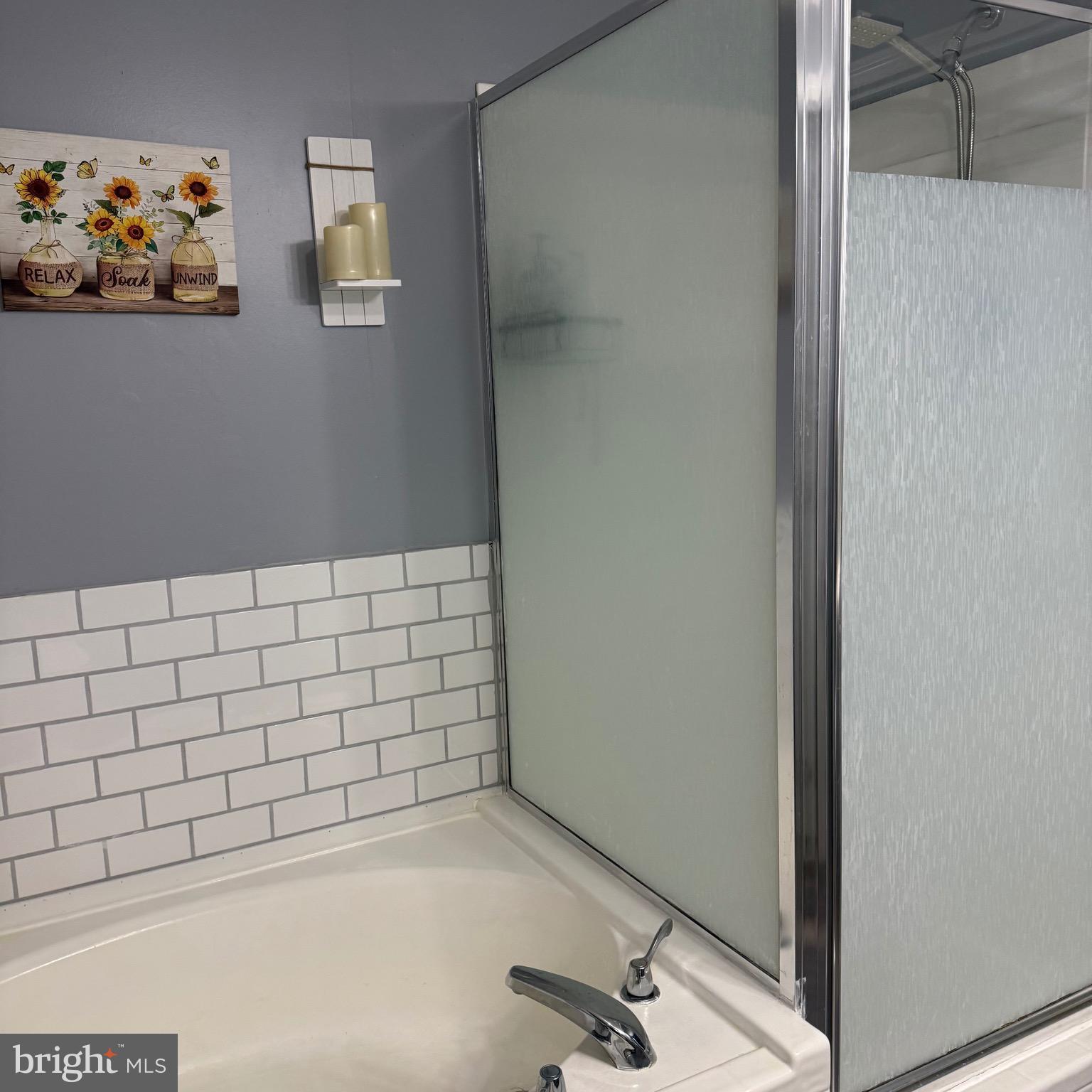 WHITE HOUSE BEACH - Residential