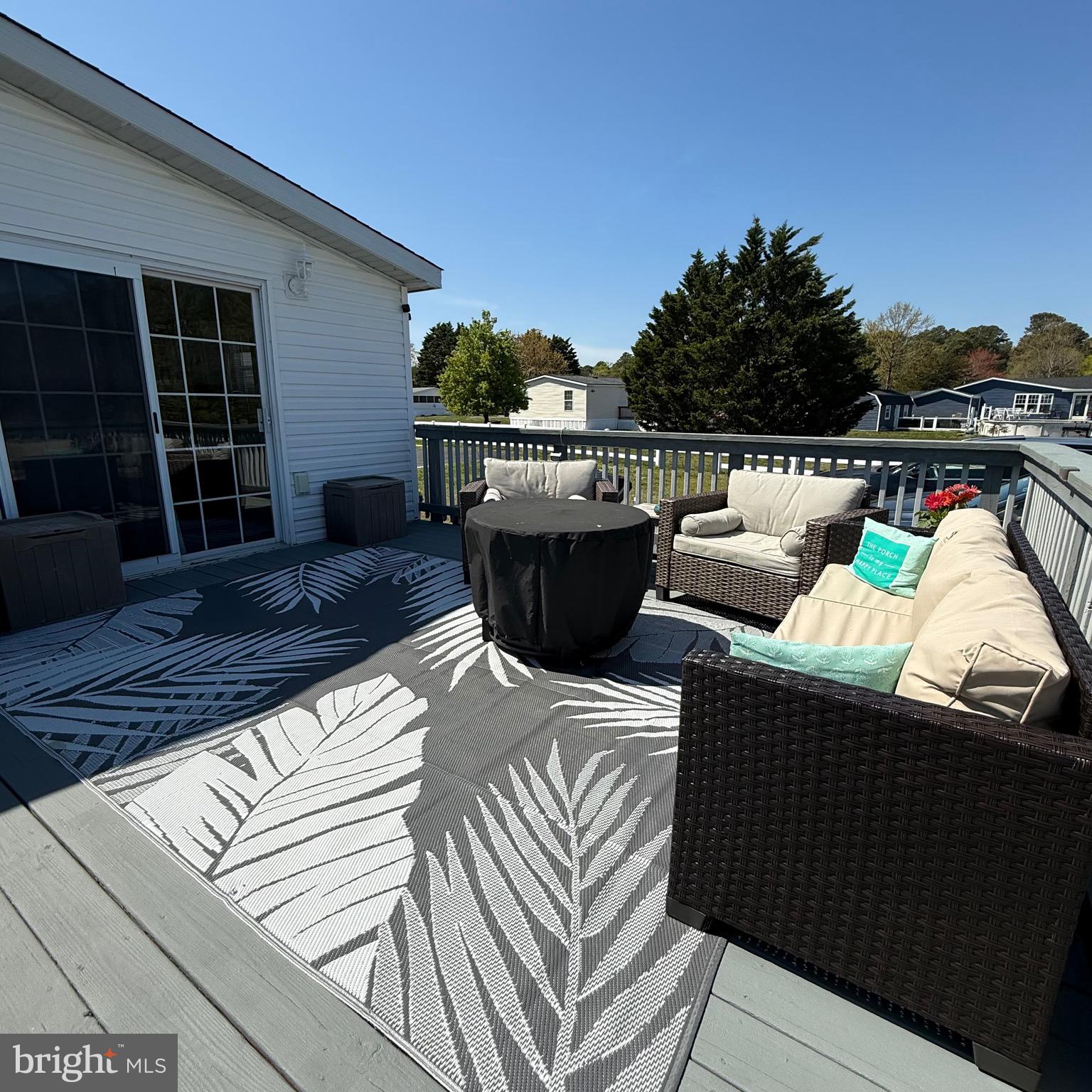 WHITE HOUSE BEACH - Residential