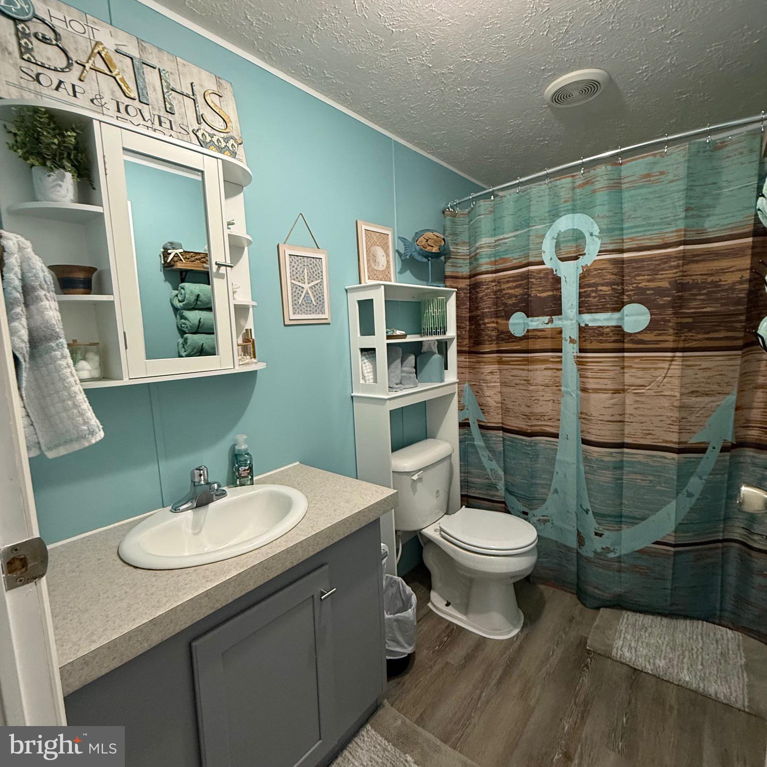 WHITE HOUSE BEACH - Residential