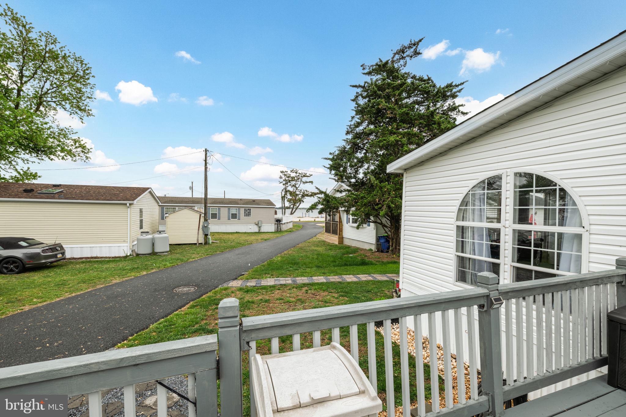 WHITE HOUSE BEACH - Residential