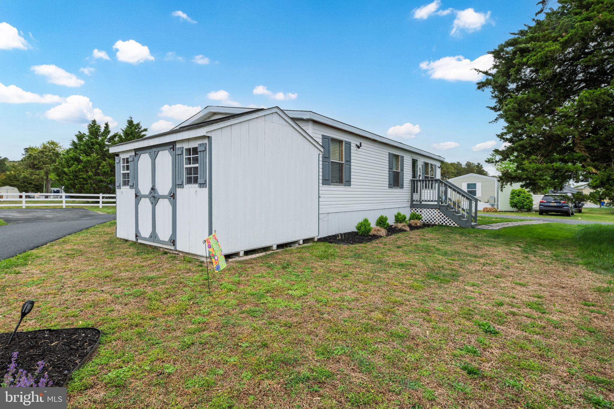 WHITE HOUSE BEACH - Residential