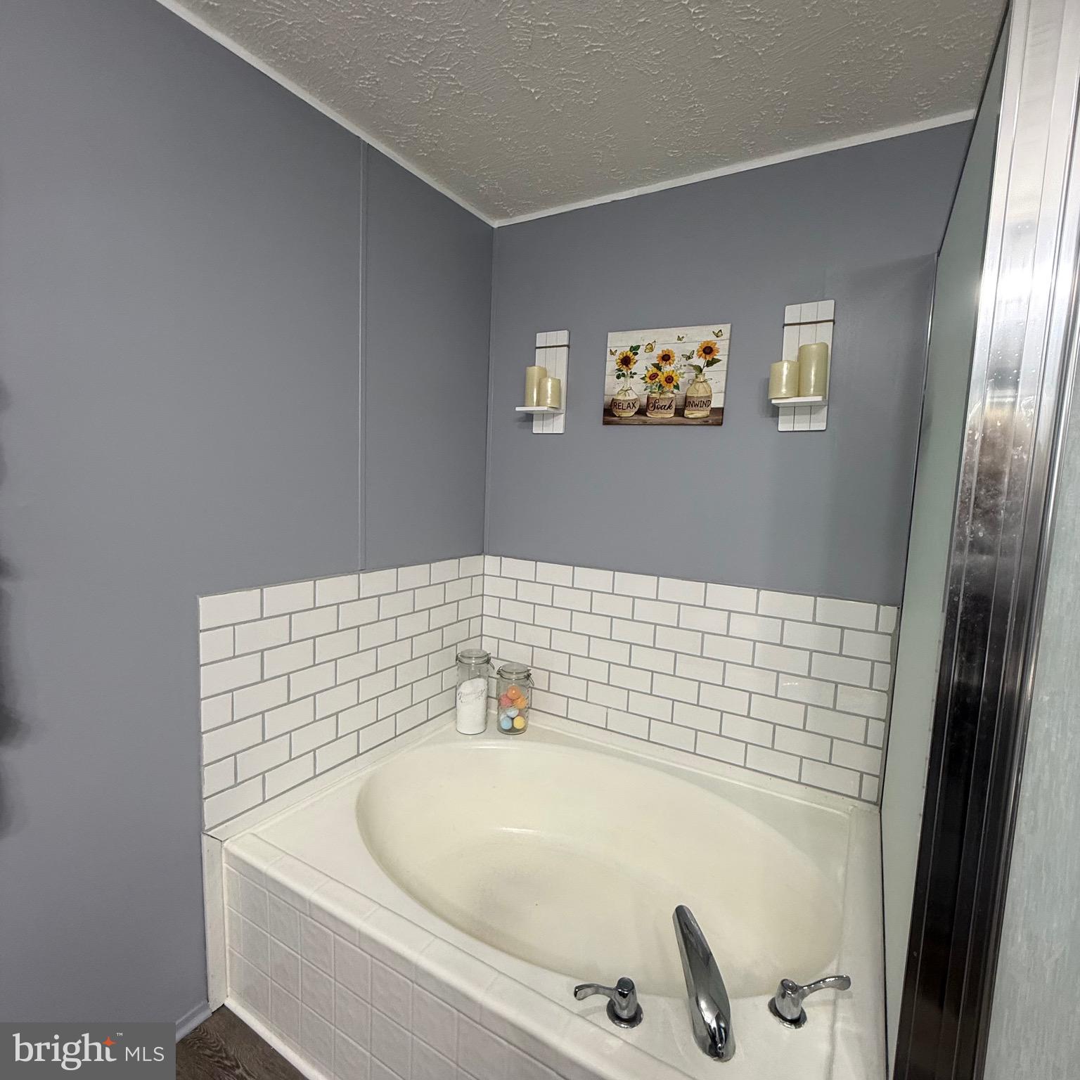 WHITE HOUSE BEACH - Residential