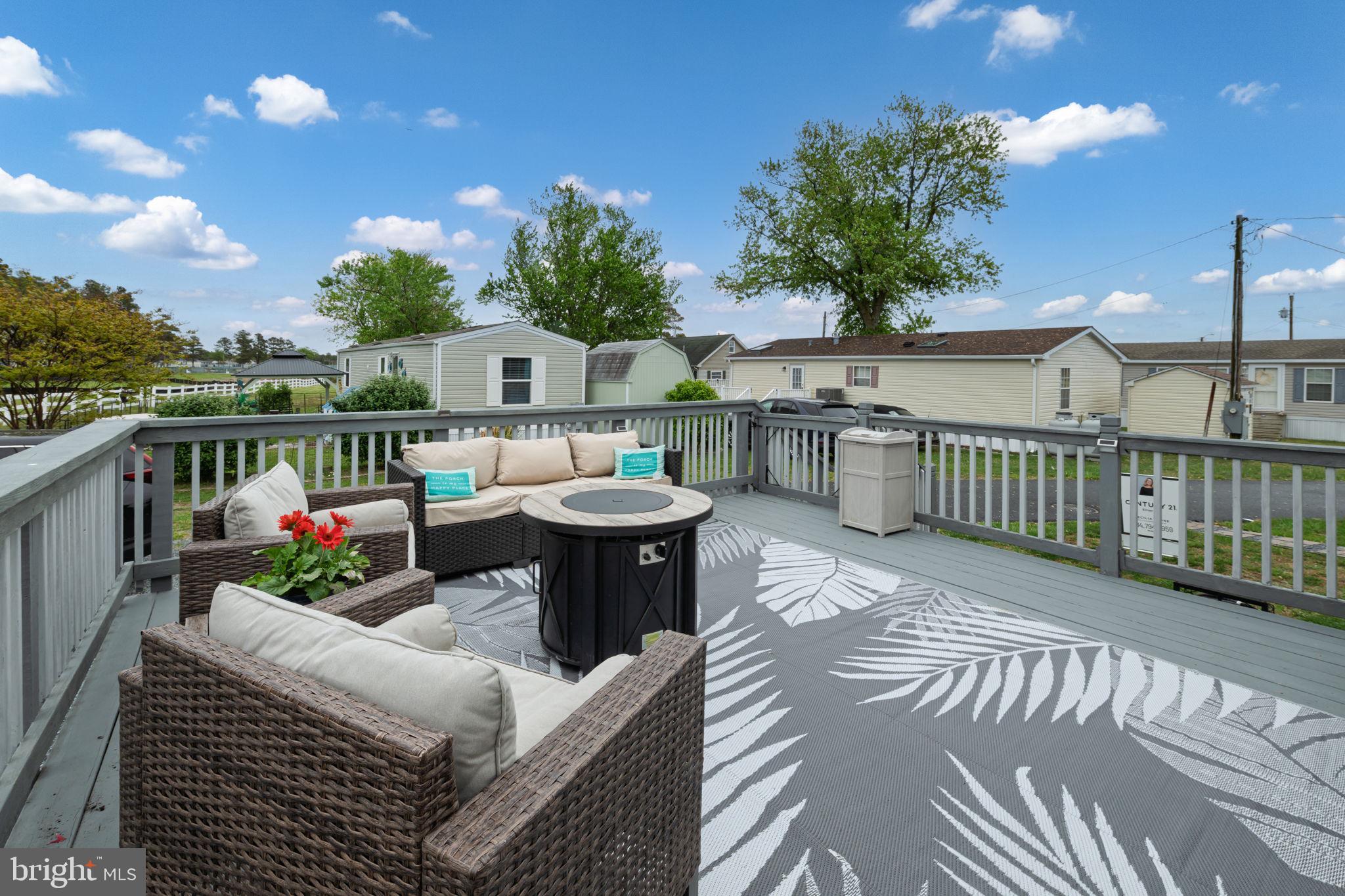 WHITE HOUSE BEACH - Residential