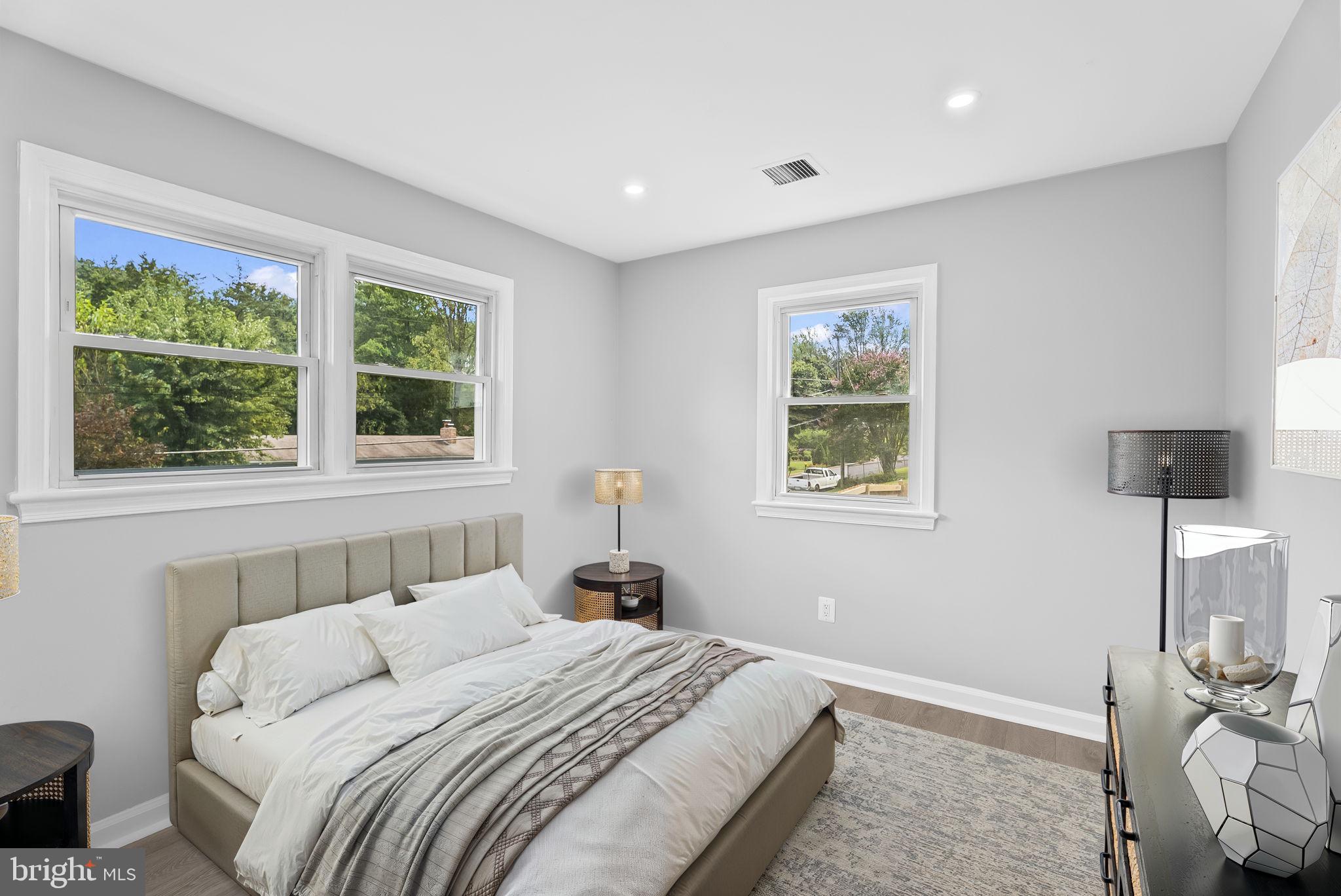 5822 BROOKVIEW DRIVE