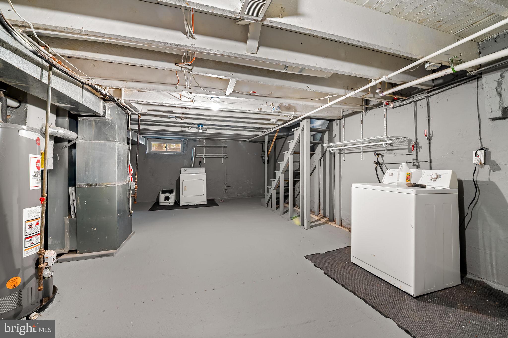 ELWOOD PARK - Residential