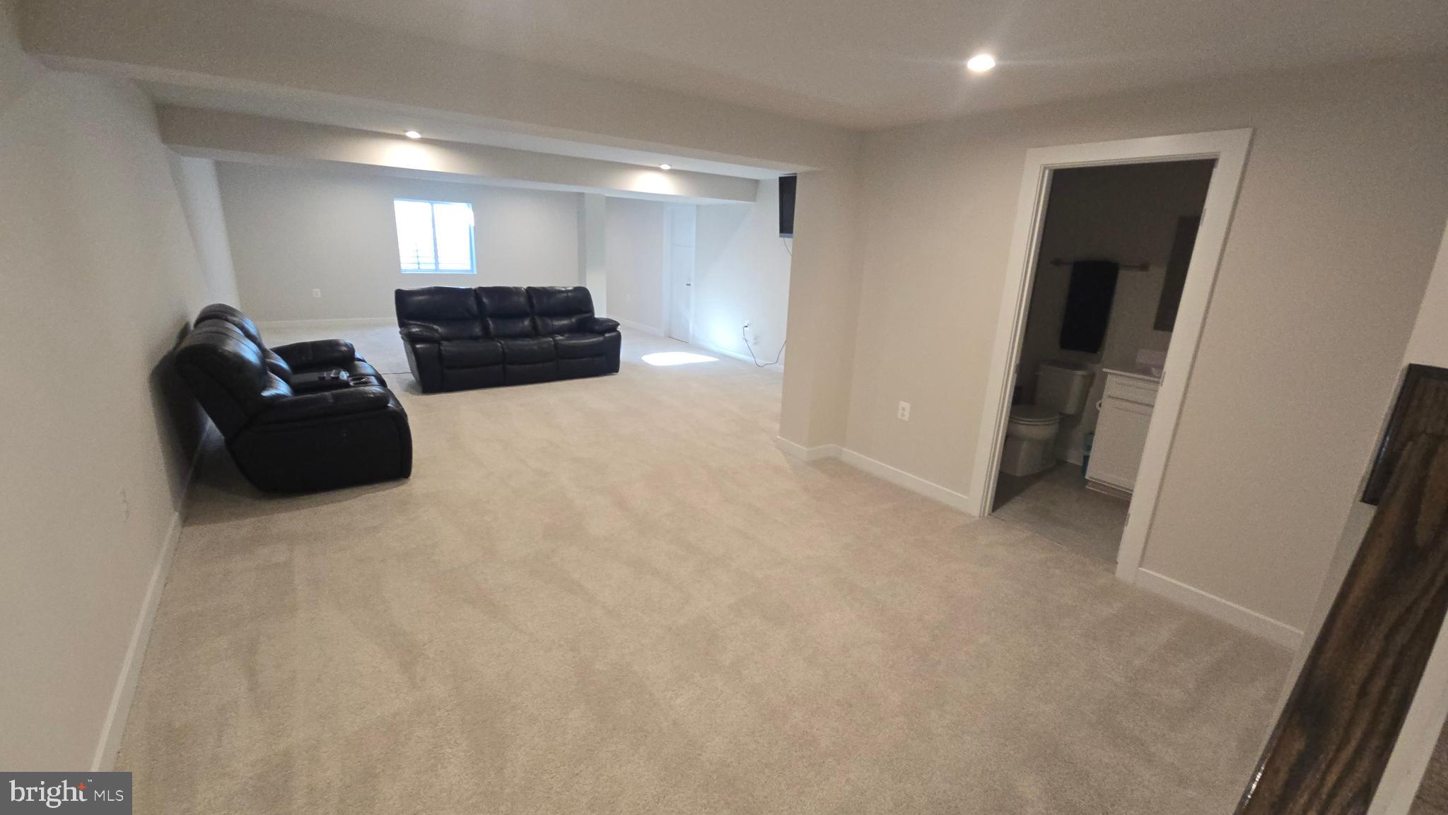 SOUTH BROOK - Residential