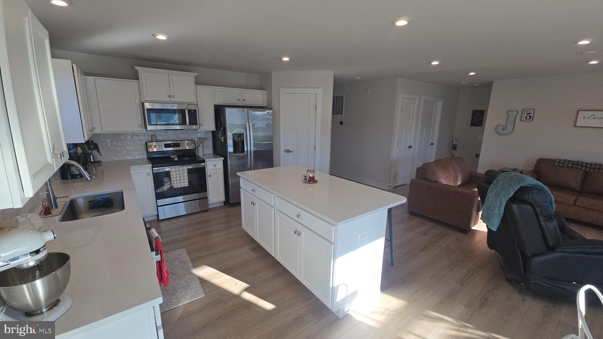 SOUTH BROOK - Residential