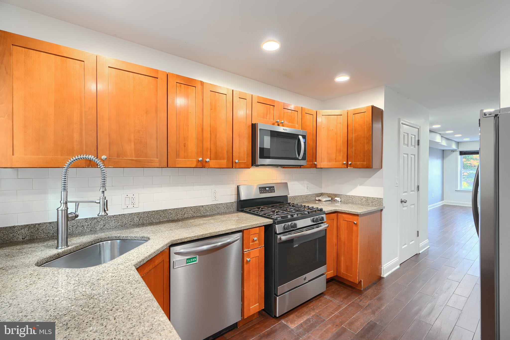 WASHINGTON VILLAGE - Residential