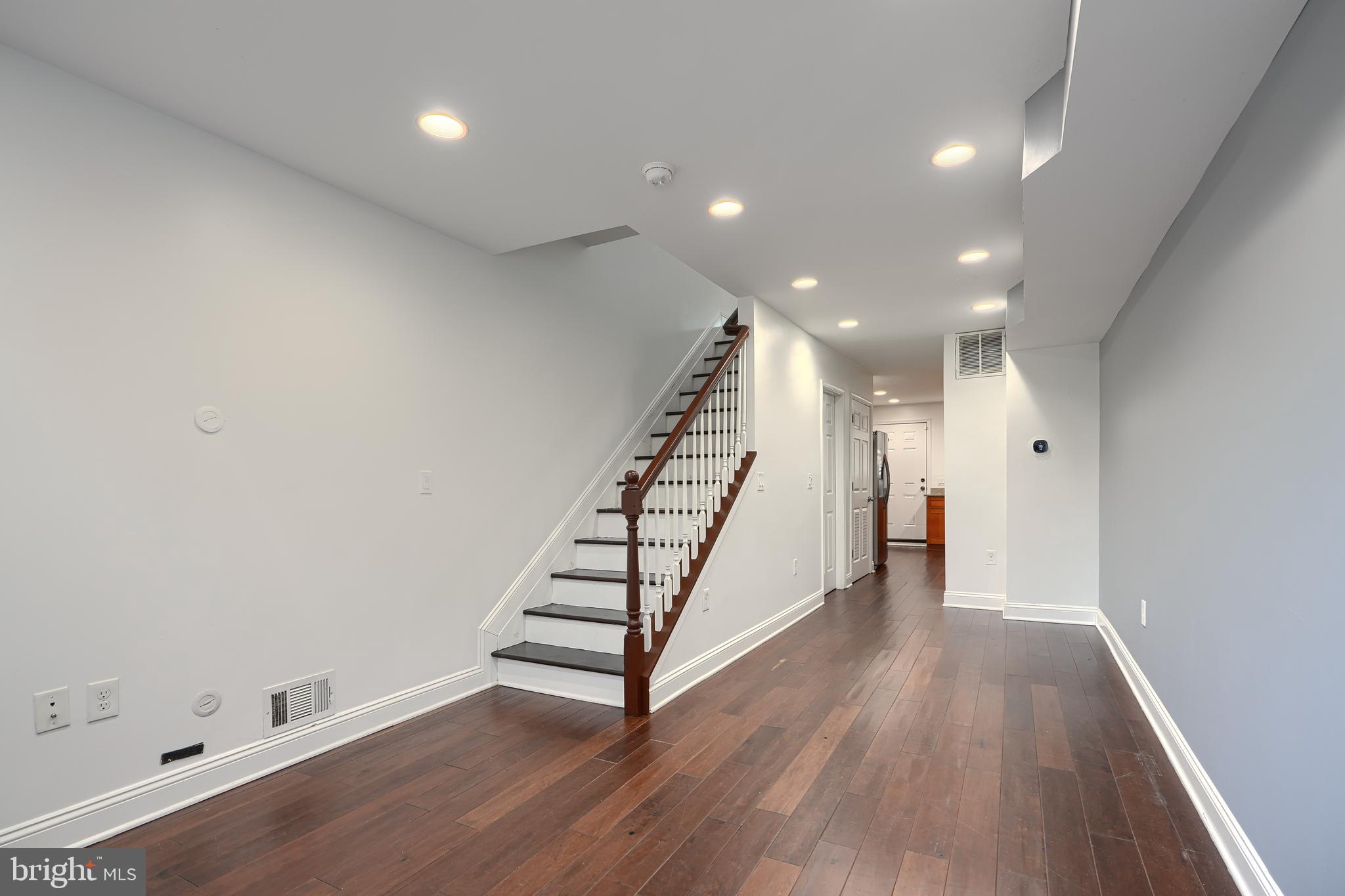 WASHINGTON VILLAGE - Residential