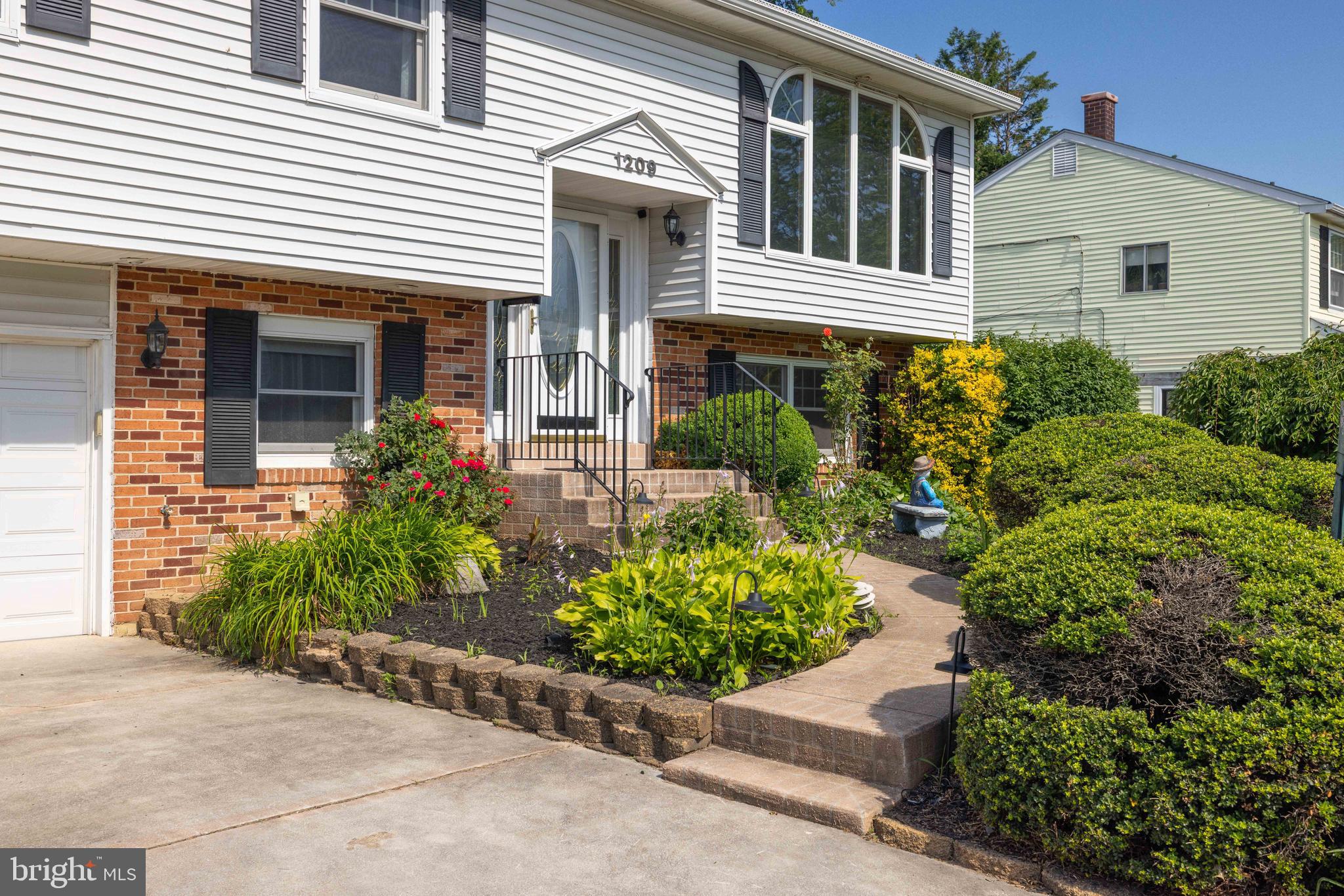1209 GRAYROCK ROAD