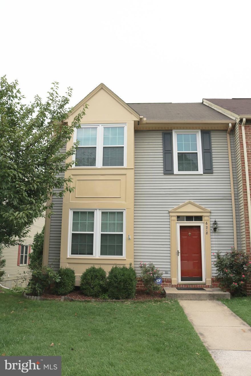 End of group townhouse in well sought after Willowood community. Beautifully renovated eat in kitchen with granite countertops and SS appliances.  Spacious master with ensuite.  Vaulted ceilings in all the bedrooms on the upper level.  Bonus room in basement next to full bath.  New carpet and refinished hardwoods.  Conveniently located near shops and restaurants.  Easy access to 100, 95 and rte1.