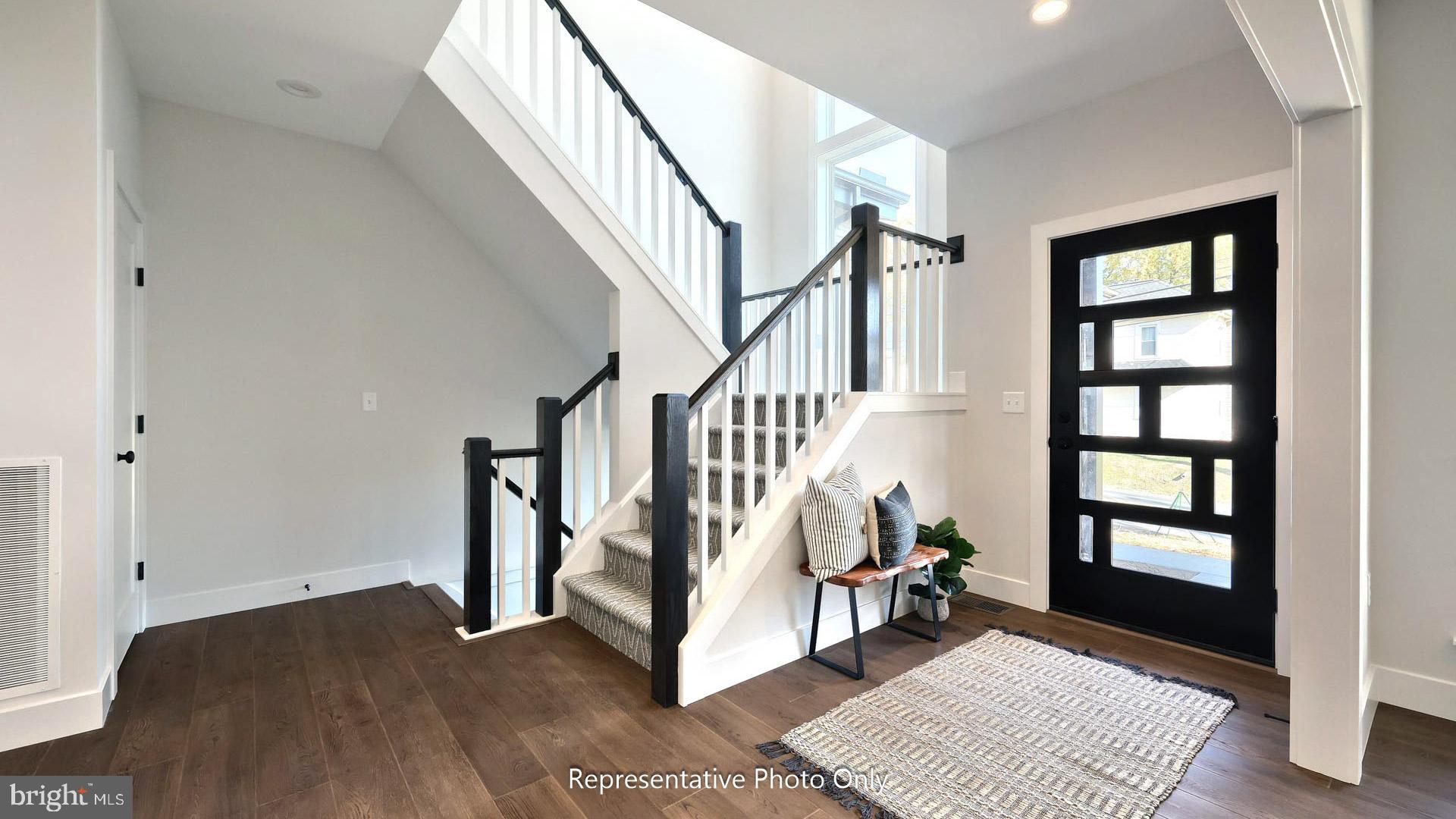 WALTON HILL - Residential