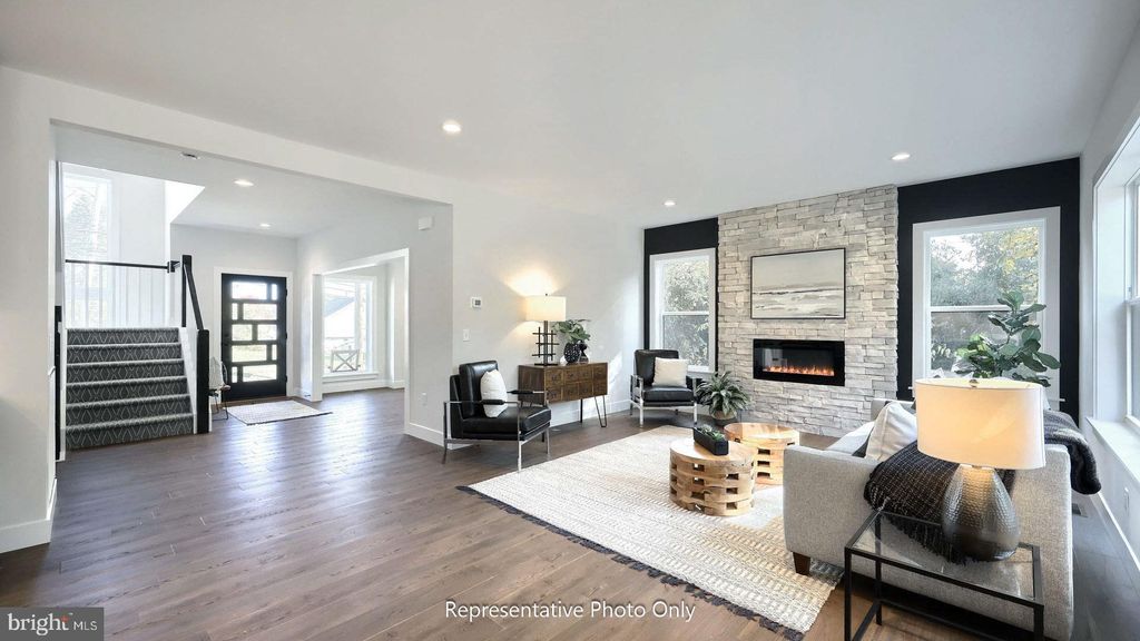 Photo of 80 Tupelo Street, LITITZ, PA 17543 (MLS # PALA2077750)