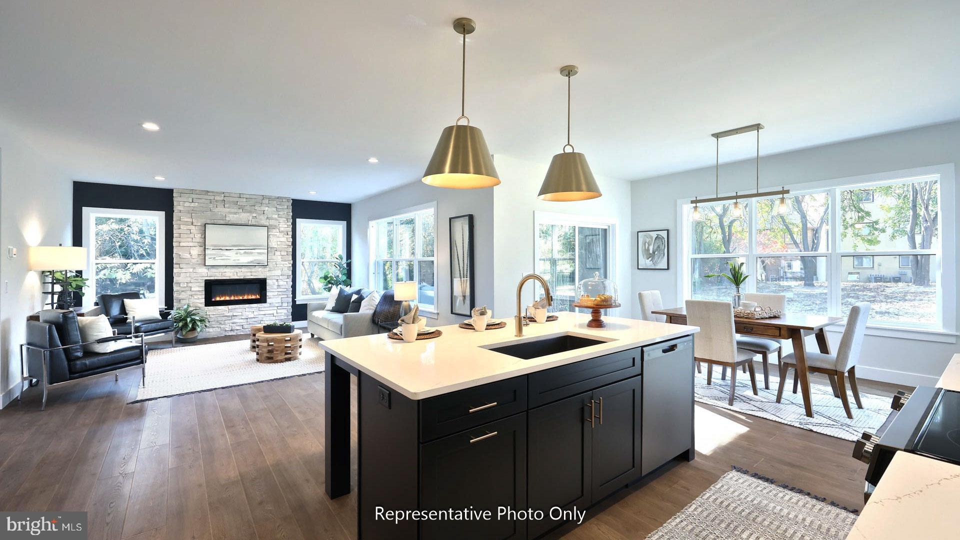 WALTON HILL - Residential