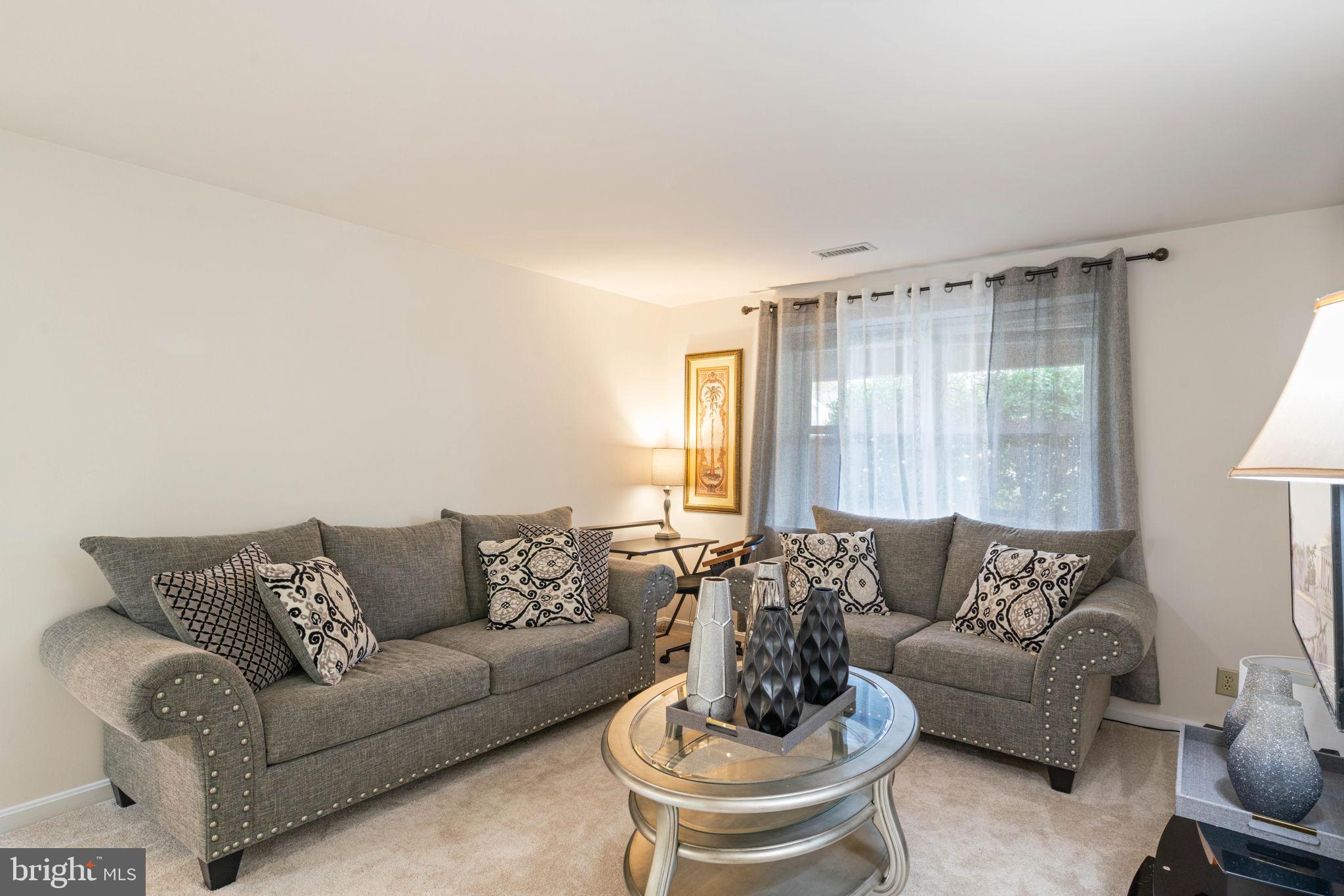 STAFFORD MEADOWS - Residential