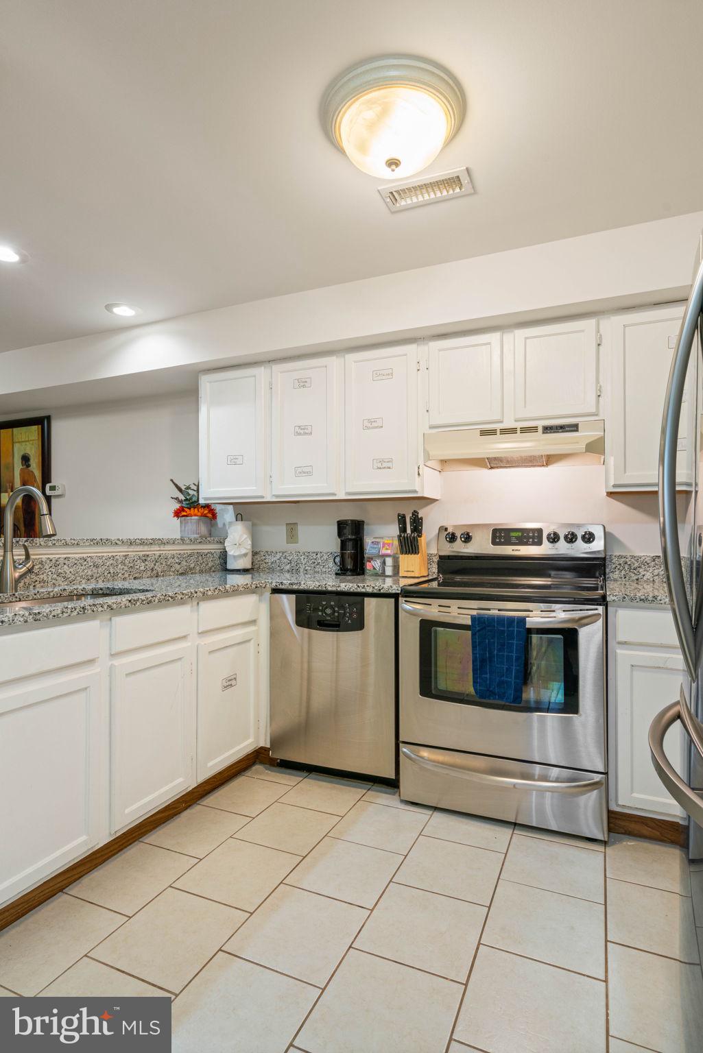 STAFFORD MEADOWS - Residential