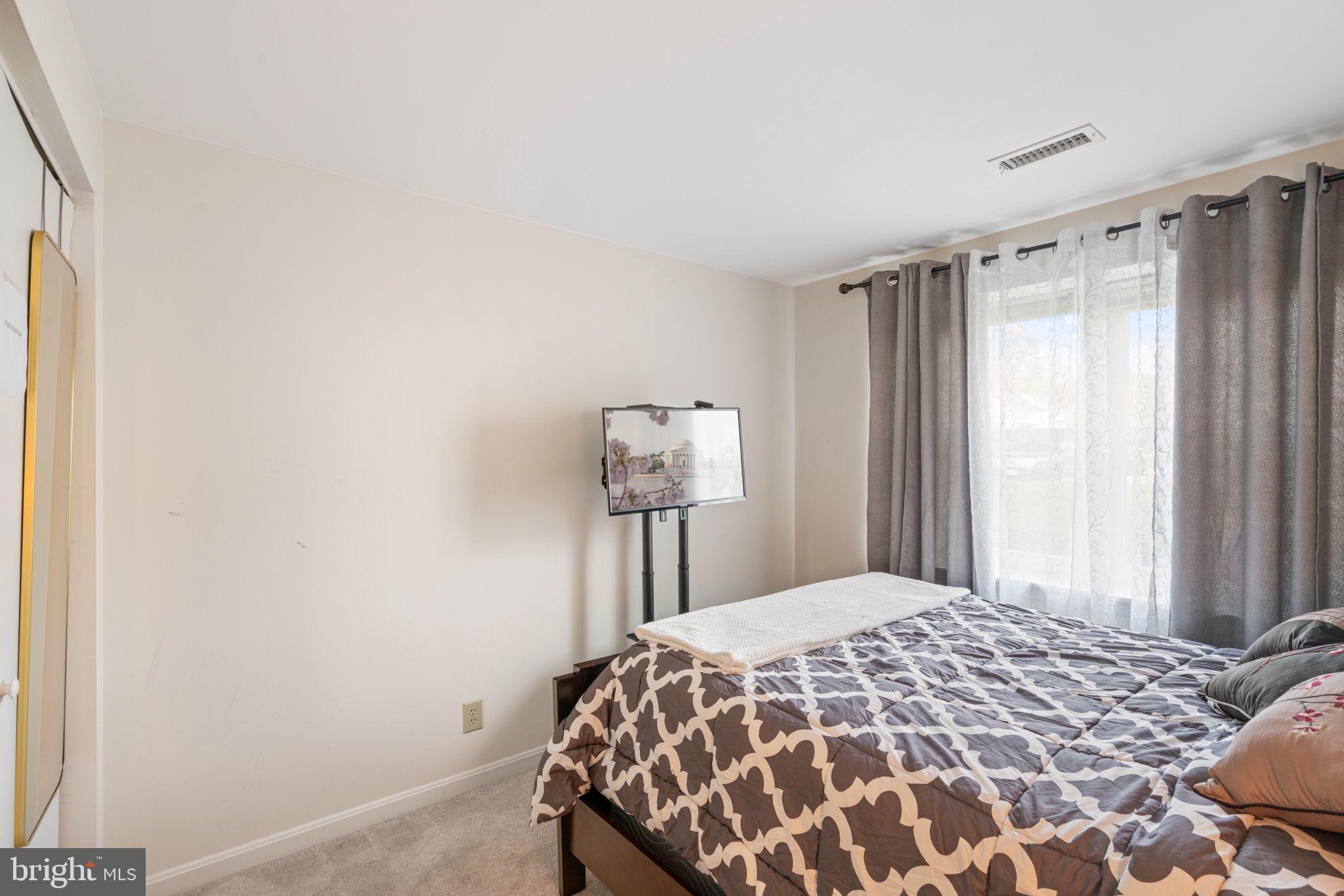 STAFFORD MEADOWS - Residential