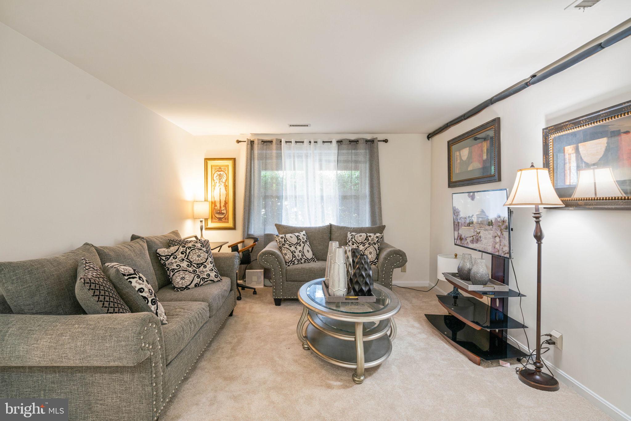 STAFFORD MEADOWS - Residential