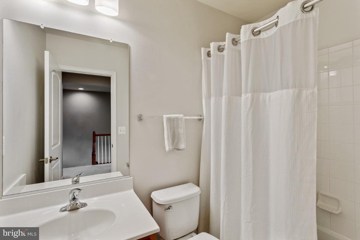 POINTE AT ARUNDEL PRESERVES - Residential