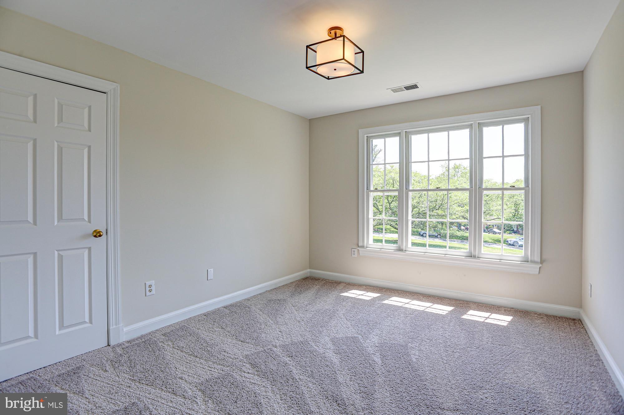 RIVERS EDGE - Residential