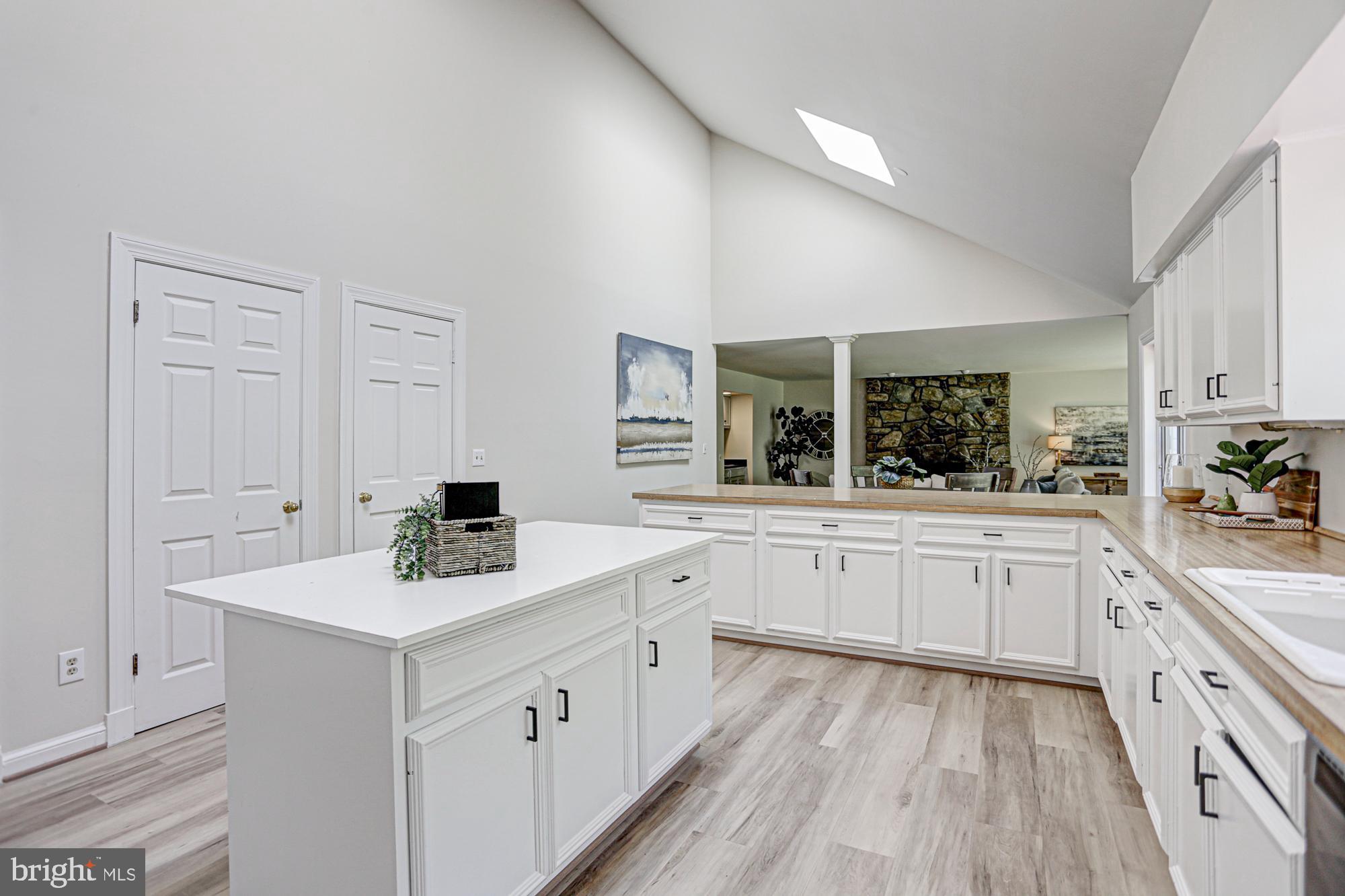 RIVERS EDGE - Residential