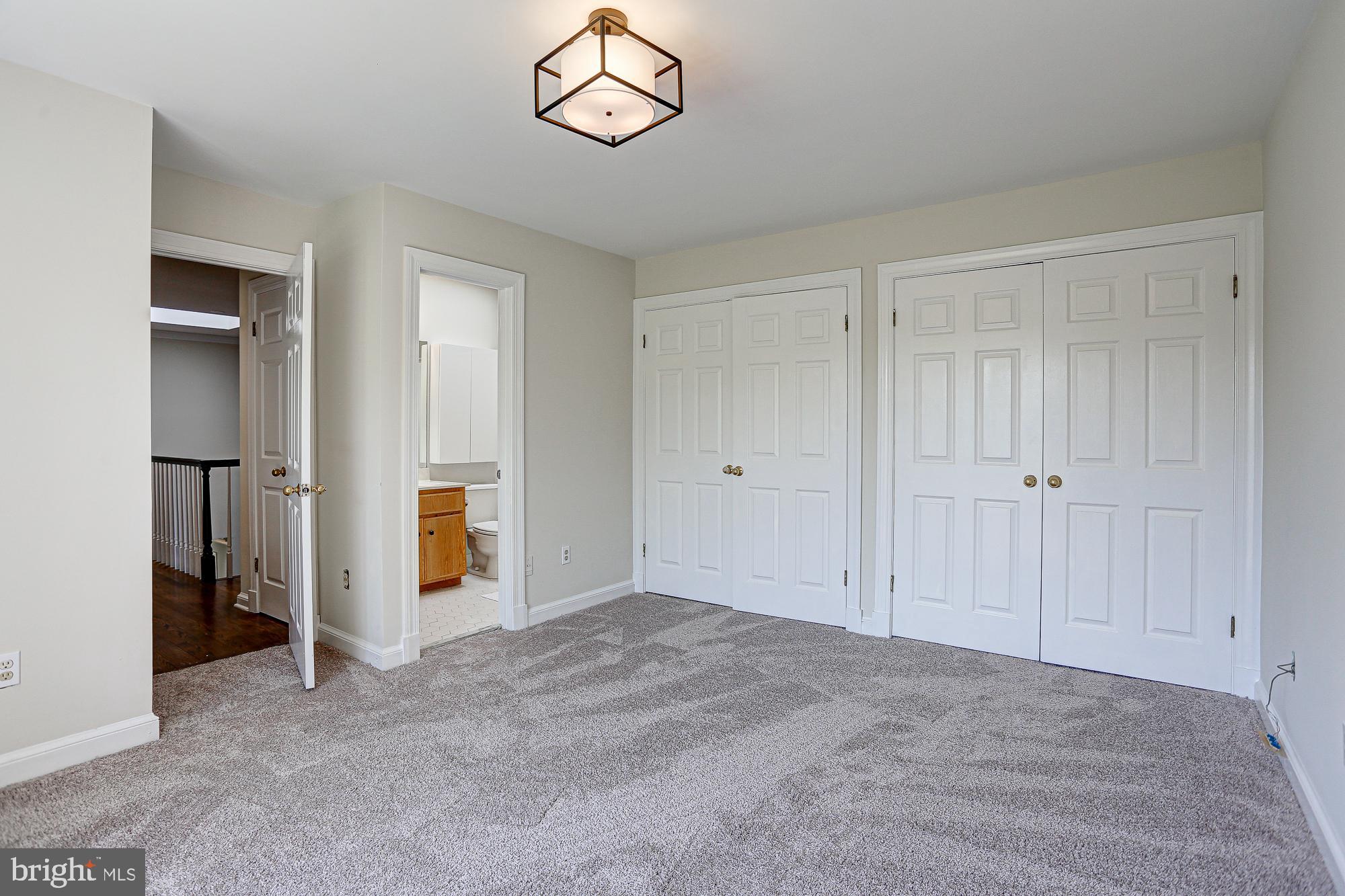 RIVERS EDGE - Residential