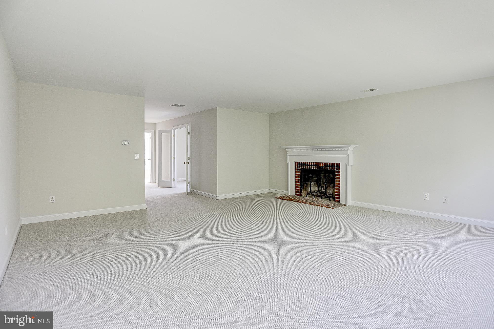 RIVERS EDGE - Residential