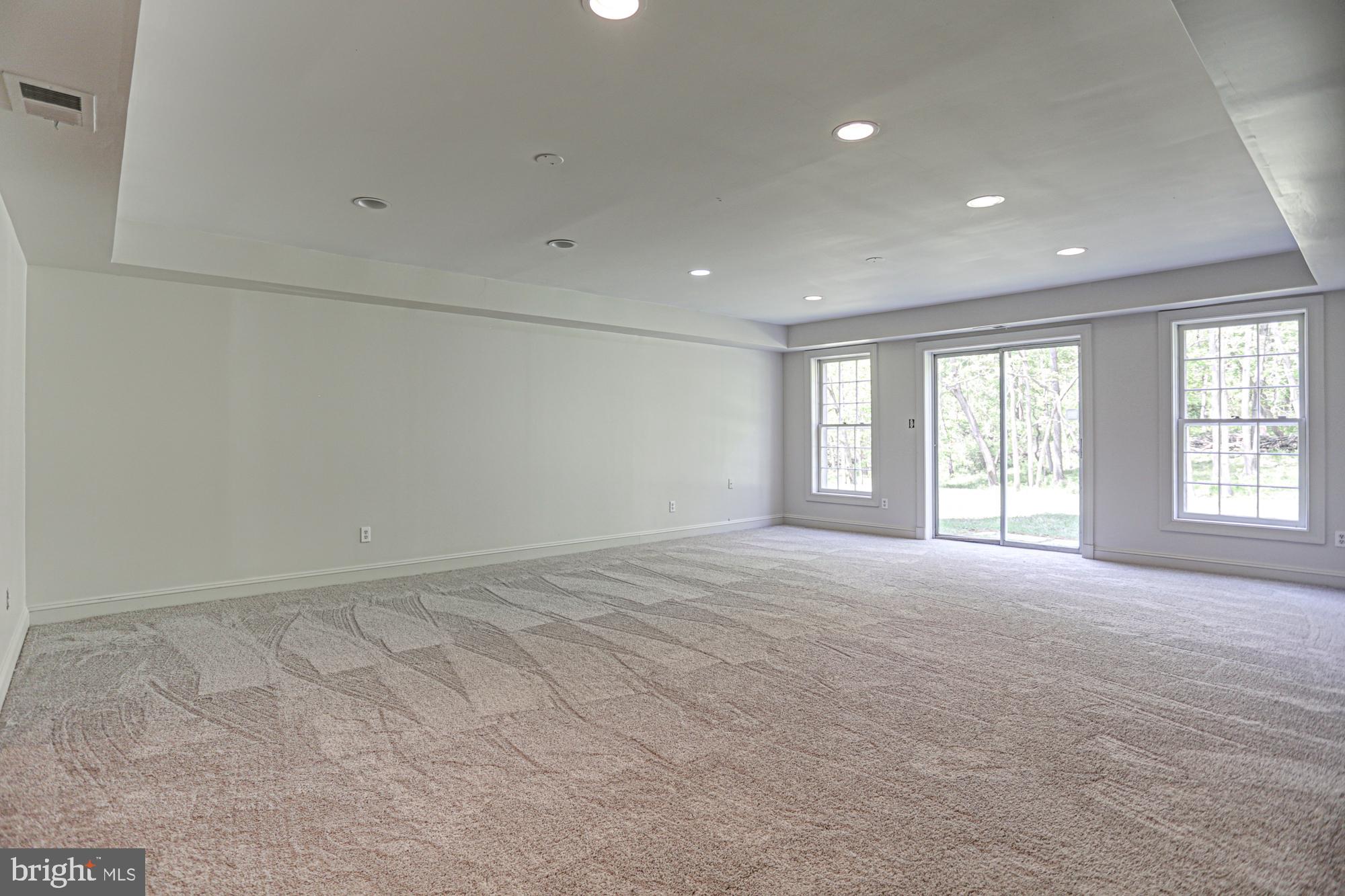 RIVERS EDGE - Residential