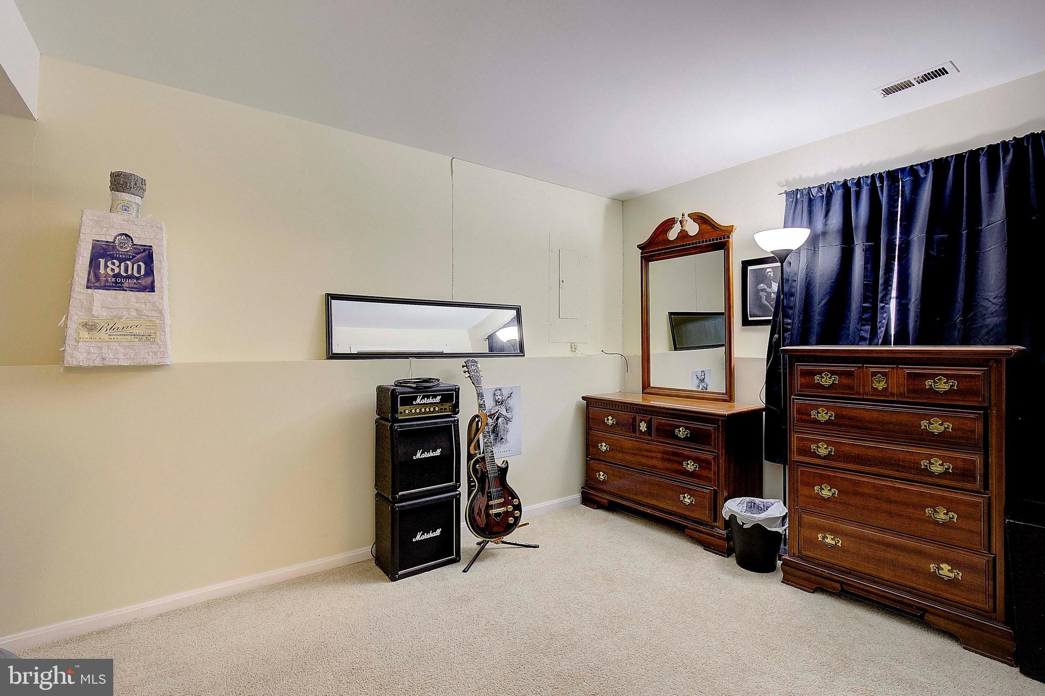 WHITE SANDS - Residential