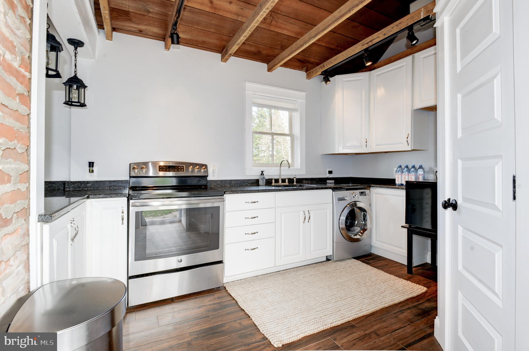 PAEONIAN SPRINGS - Residential