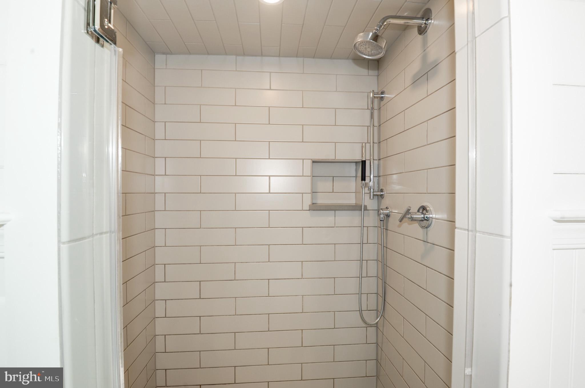 PAEONIAN SPRINGS - Residential