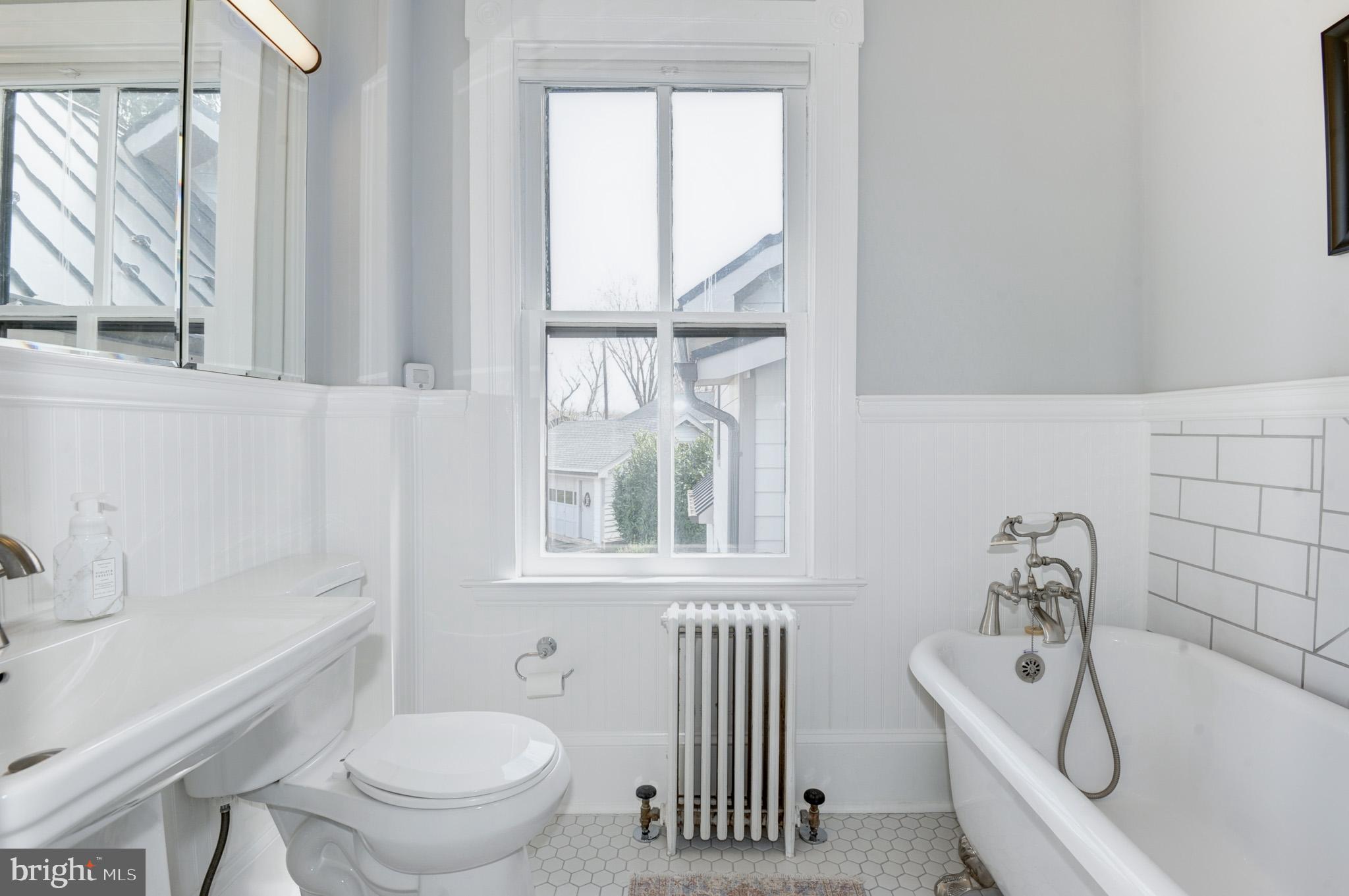 PAEONIAN SPRINGS - Residential