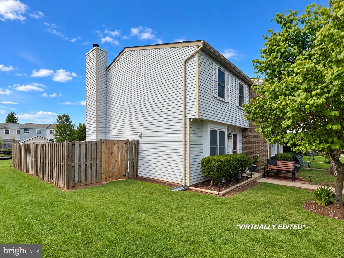 8814 VICKSBURG COURT