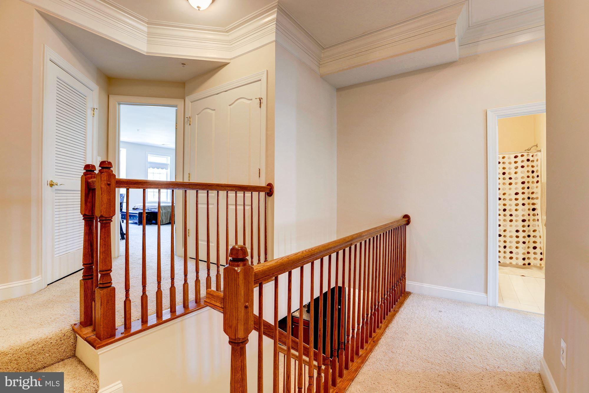 HAMPTON SQUARE CONDOMINIUMS - Residential