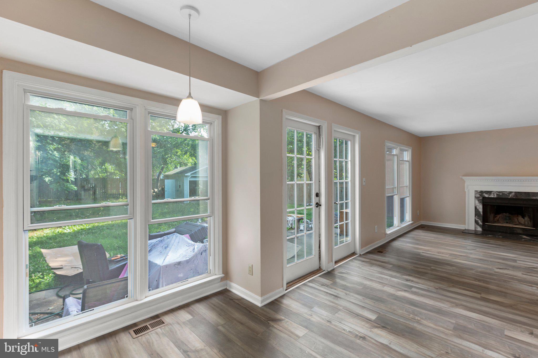 MAPLE GROVE - Residential