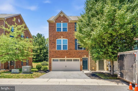 Townhouse For Sale - 12182 Montreat Place<br/> Charles County, WALDORF, MD 20601