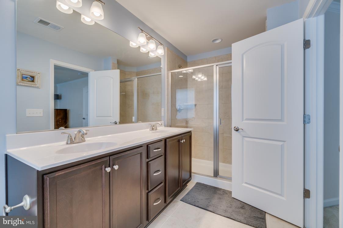 COWAN CROSSING - Residential