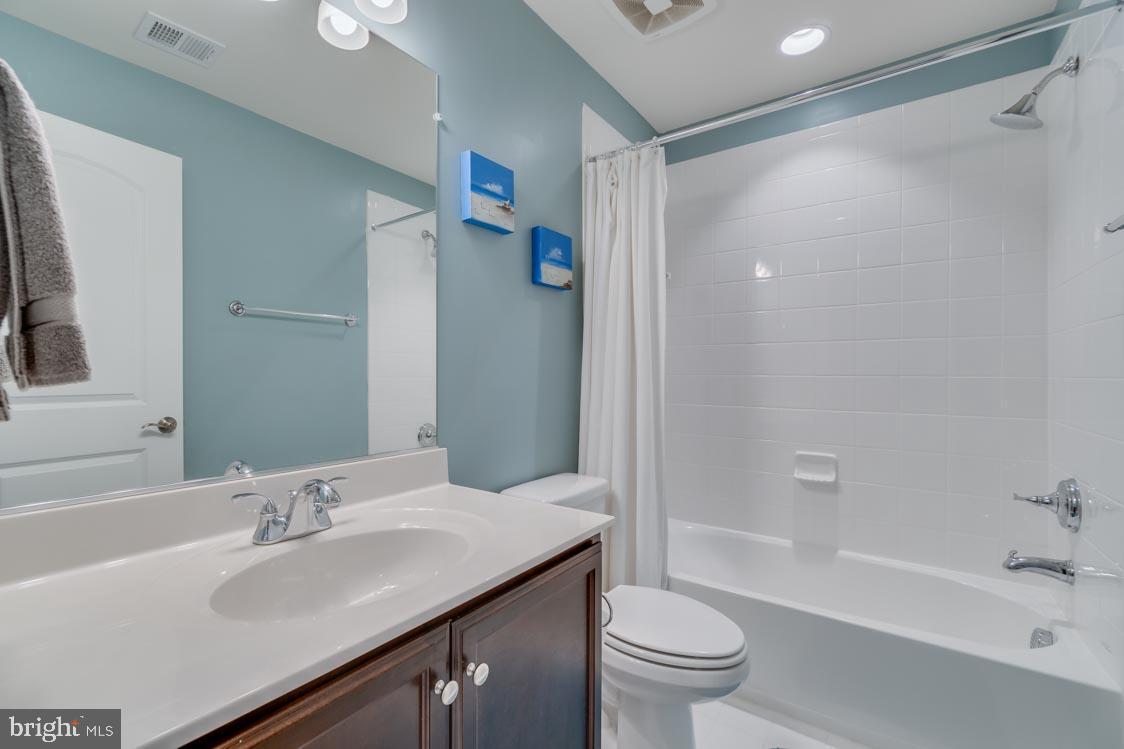 COWAN CROSSING - Residential