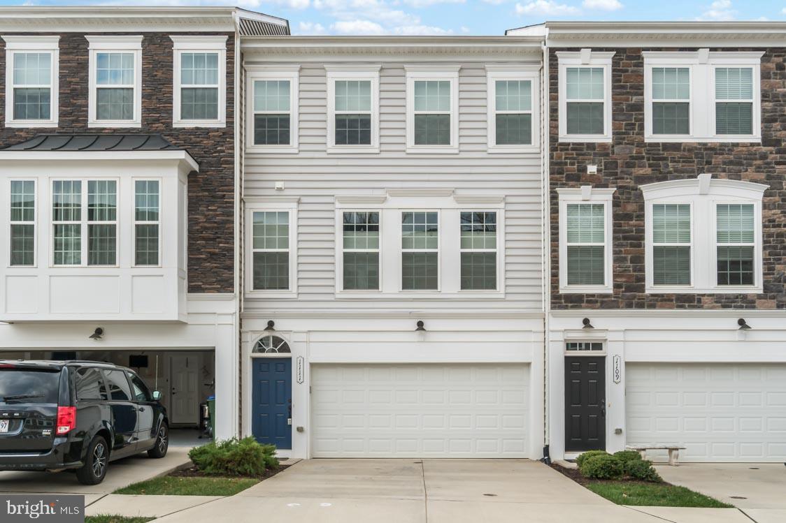 COWAN CROSSING - Residential