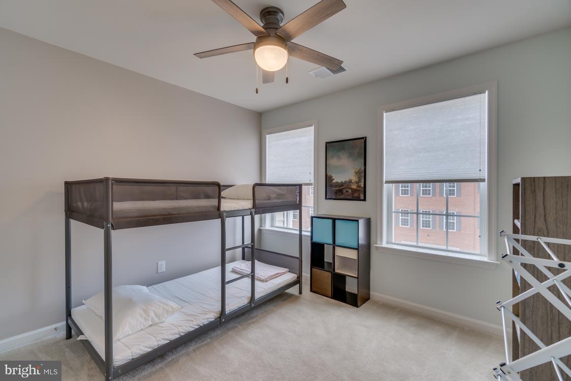 COWAN CROSSING - Residential