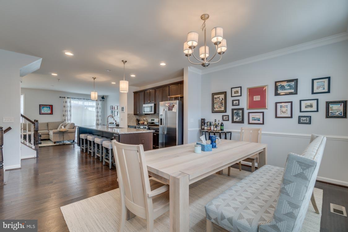 COWAN CROSSING - Residential