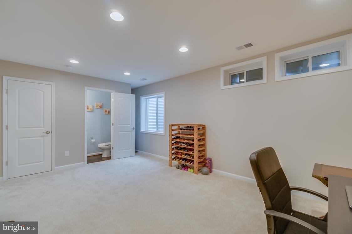 COWAN CROSSING - Residential