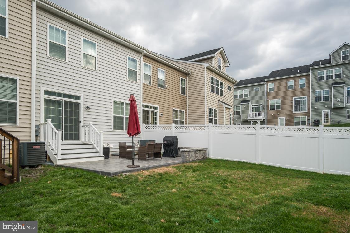 COWAN CROSSING - Residential