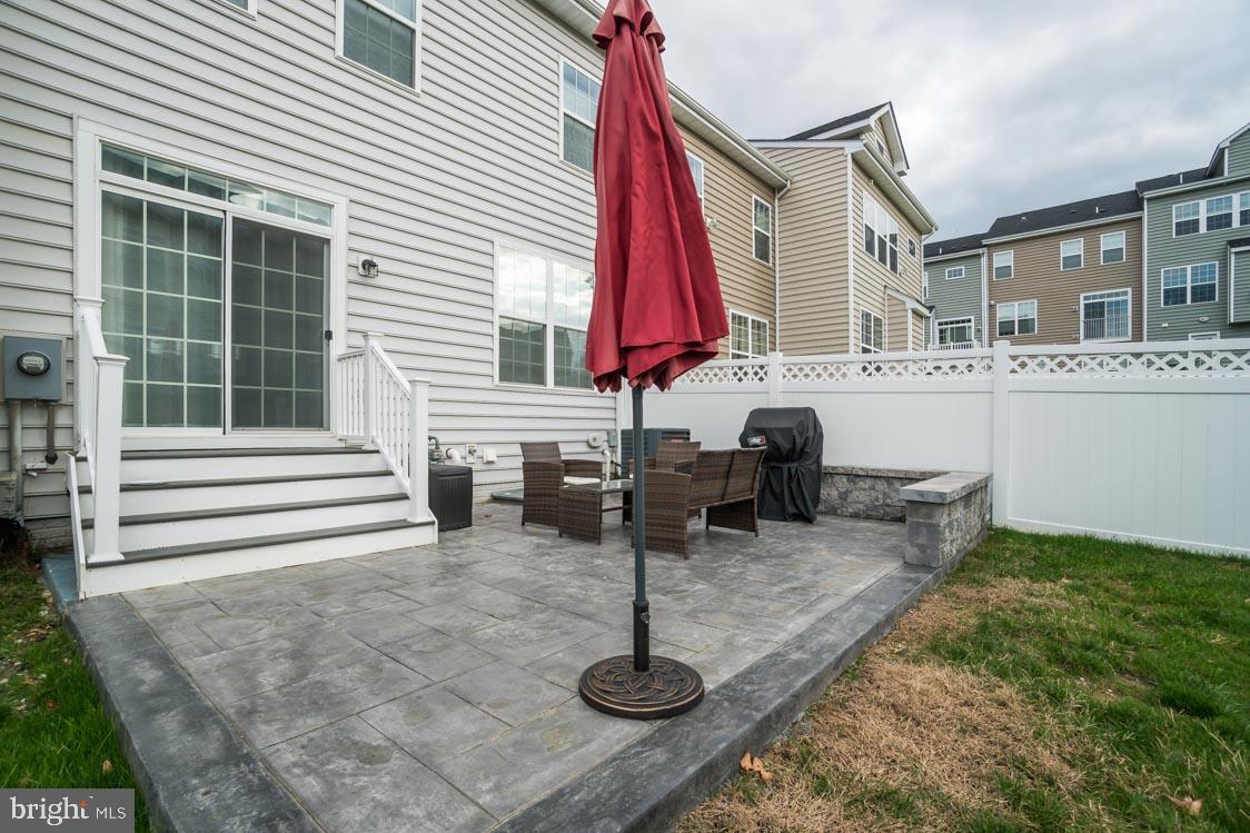 COWAN CROSSING - Residential