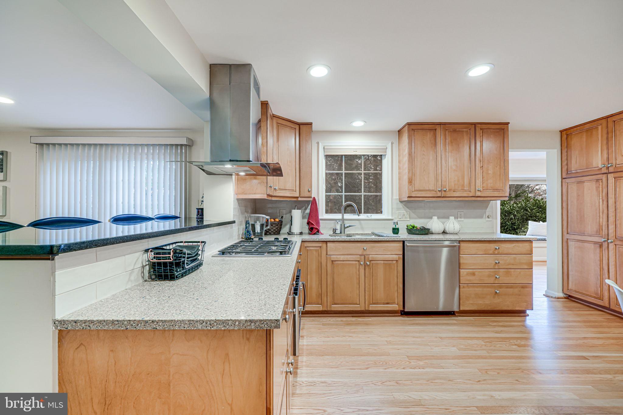 CHAPEL SQUARE - Residential