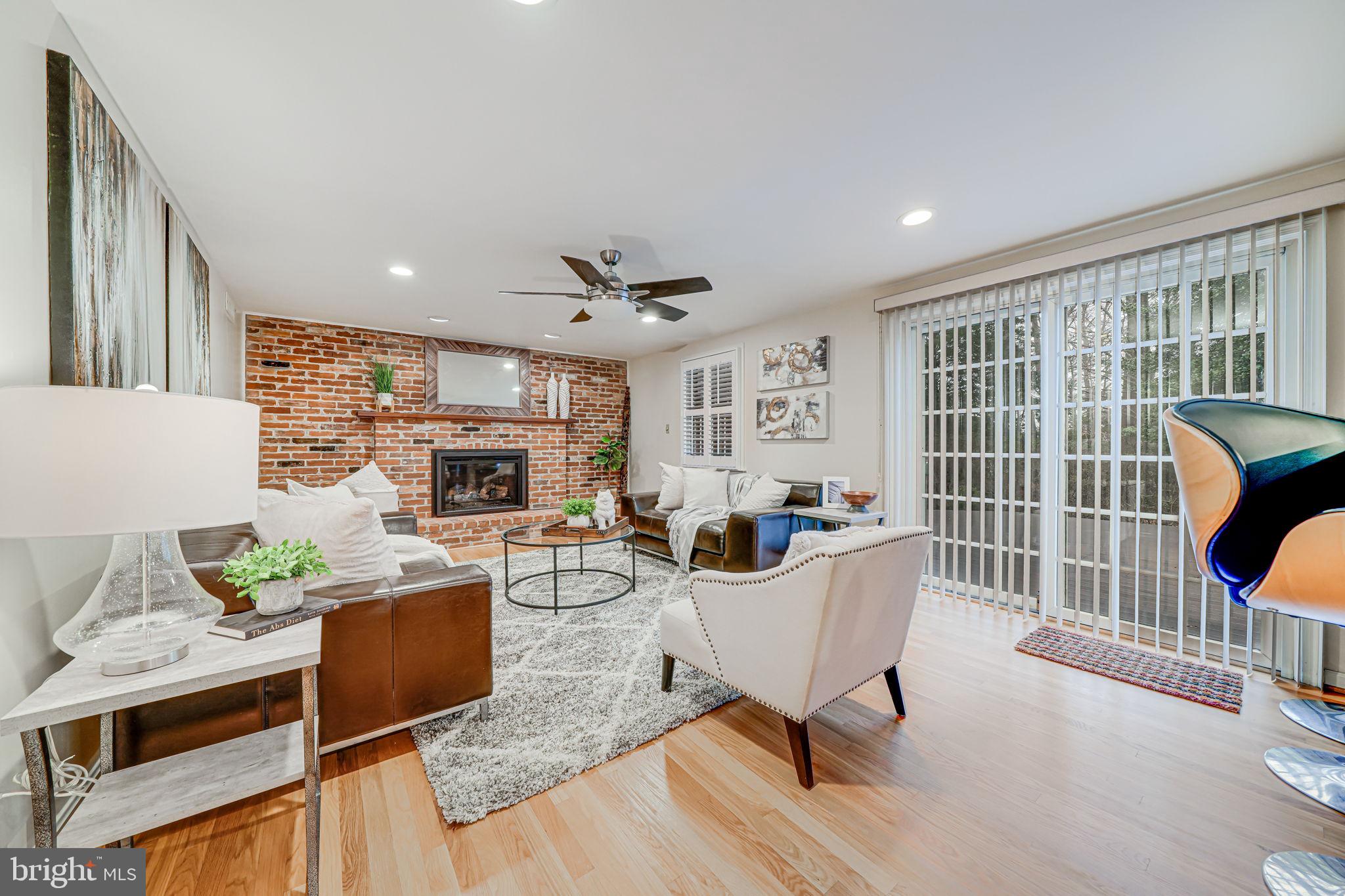 CHAPEL SQUARE - Residential