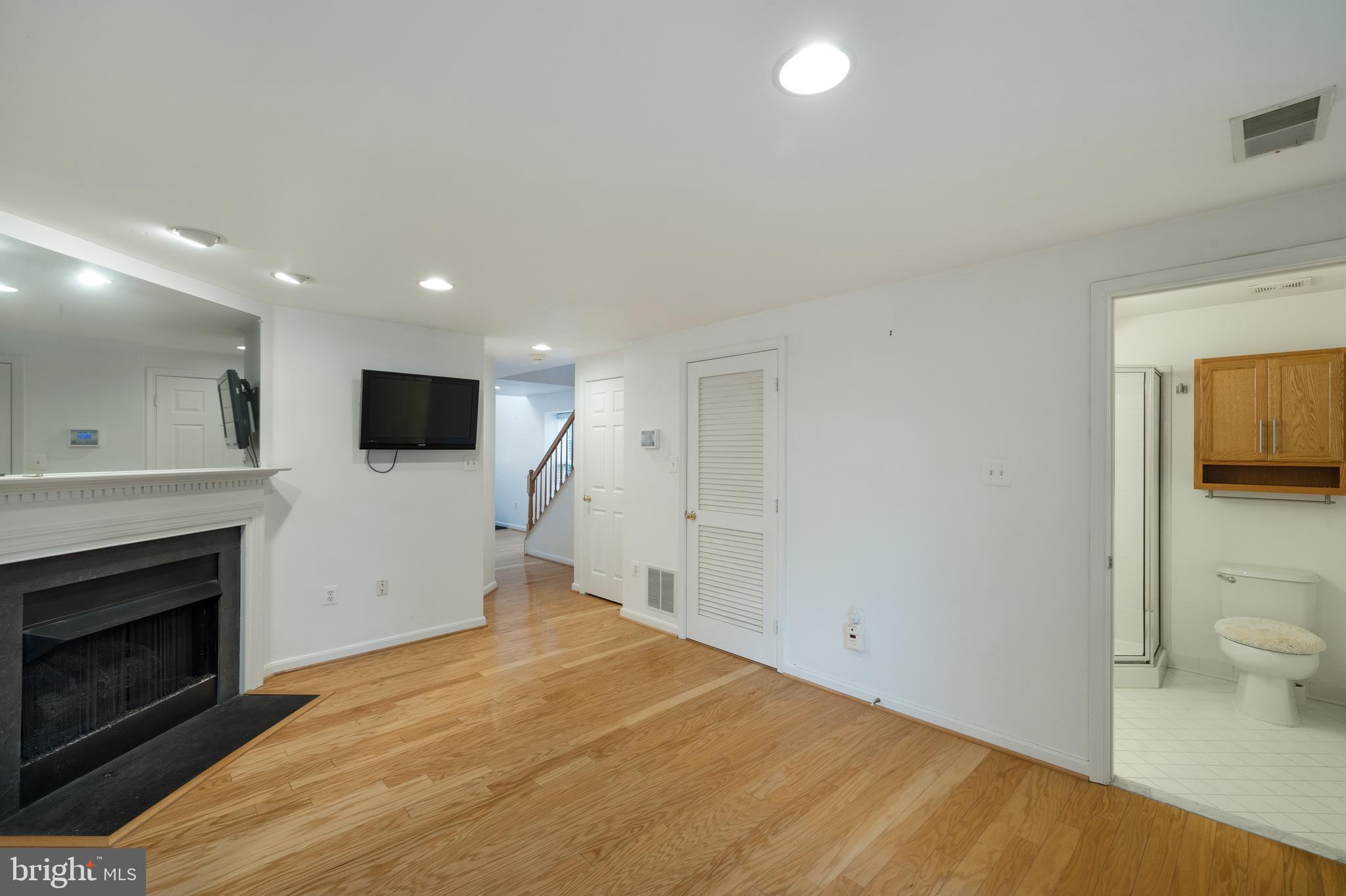 WOODGATE CROSSING - Residential